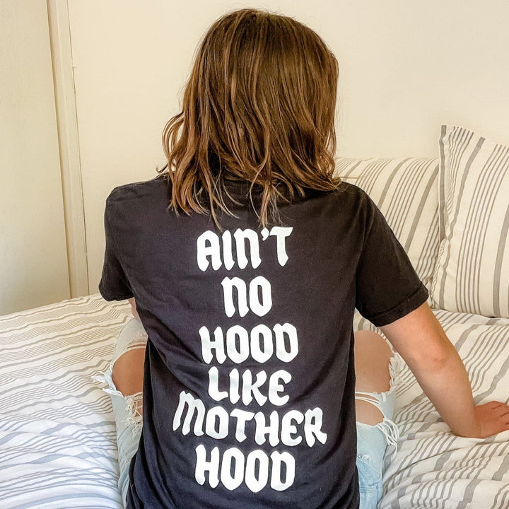 Ain't No Hood Like Motherhood Blackletter Tee - Black