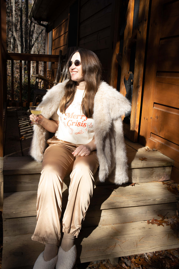 Merry Crisis Wreath Ivory Tee