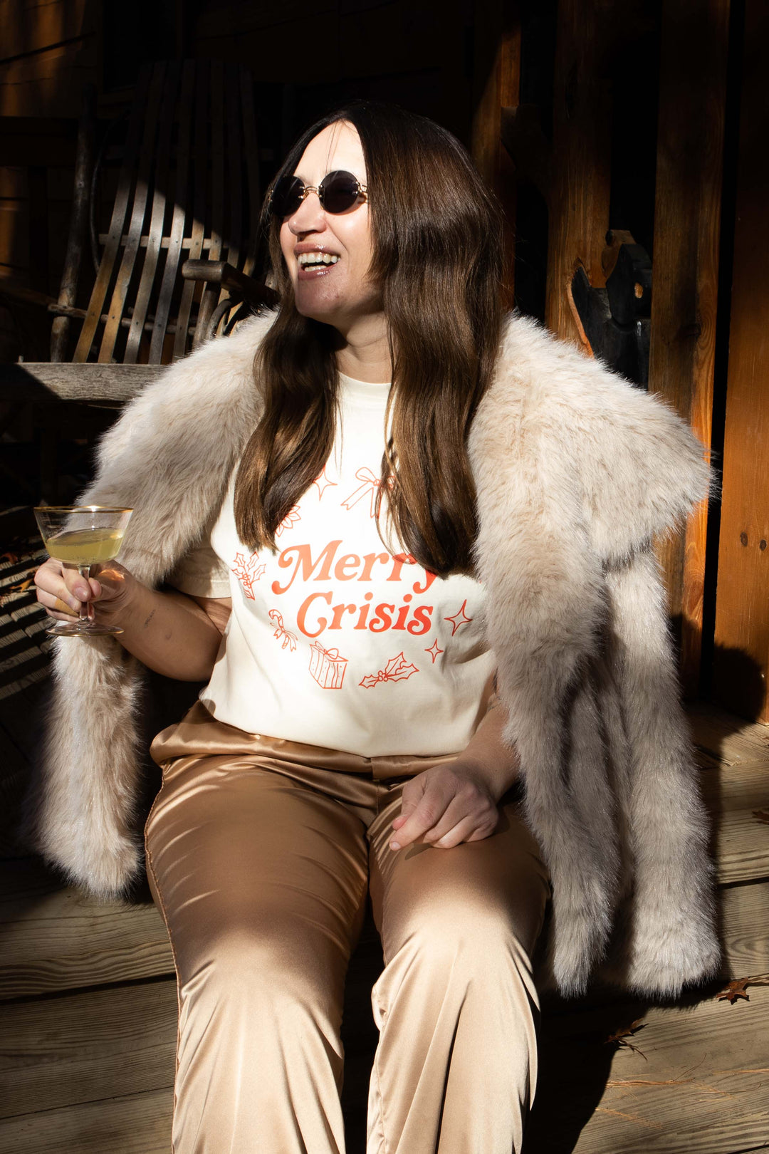 Merry Crisis Wreath Ivory Tee