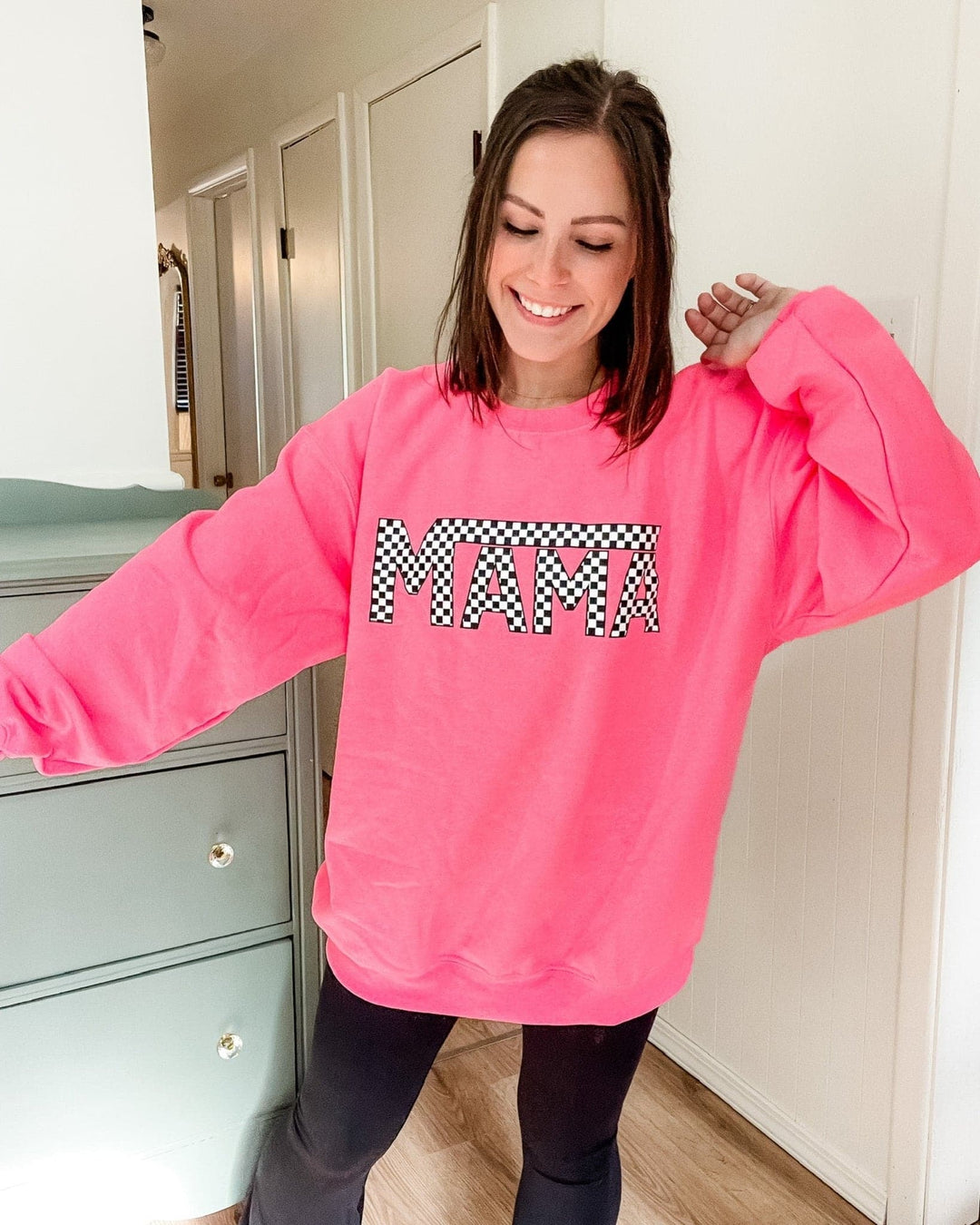 Mama Checkered Sweatshirt - Neon Pink