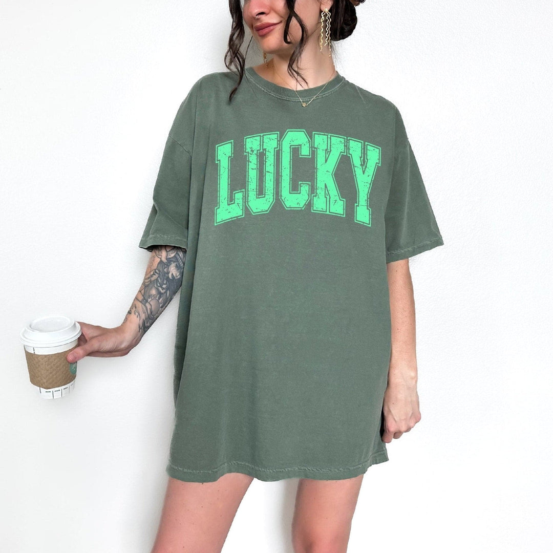 LUCKY Collegiate Tee - Moss